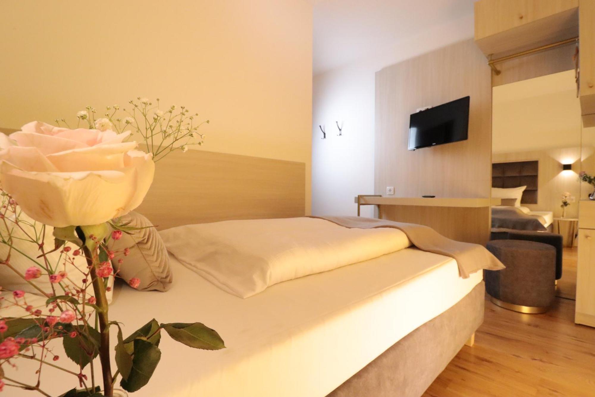 Hotel Kurparkblick Bad Bergzabern Ngoại thất bức ảnh
