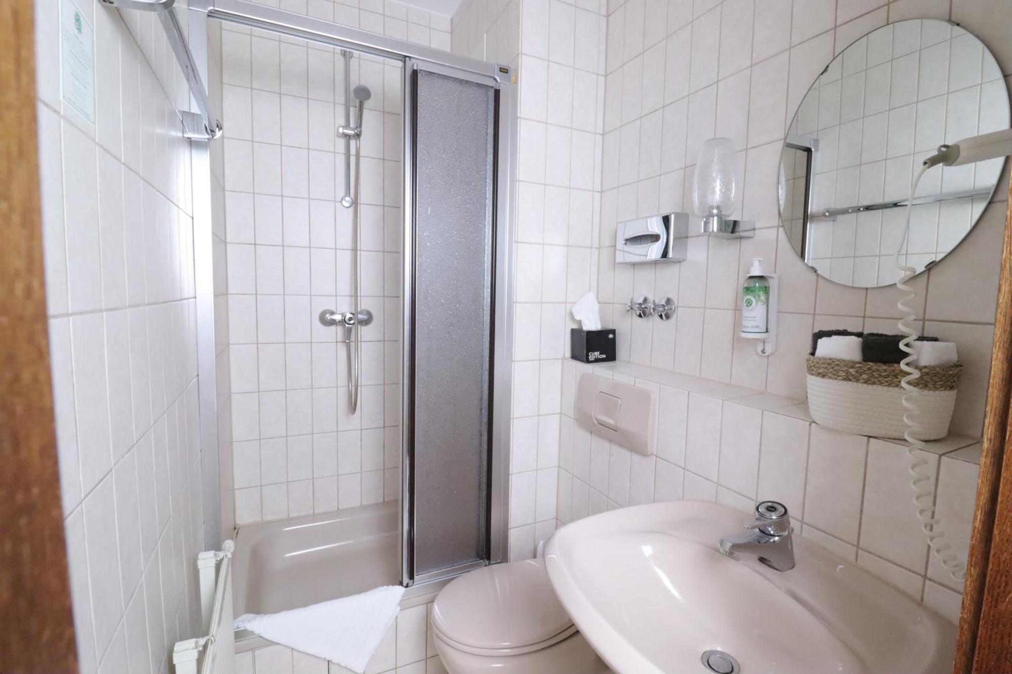 Hotel Kurparkblick Bad Bergzabern Ngoại thất bức ảnh