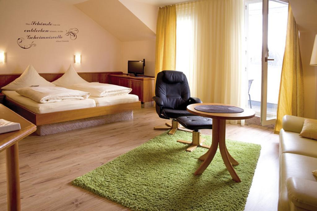 Hotel Kurparkblick Bad Bergzabern Phòng bức ảnh